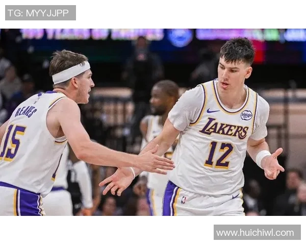 东契奇复出44+12+6湖人打败灰熊NBA杯开门红，莫兰特仅8+7